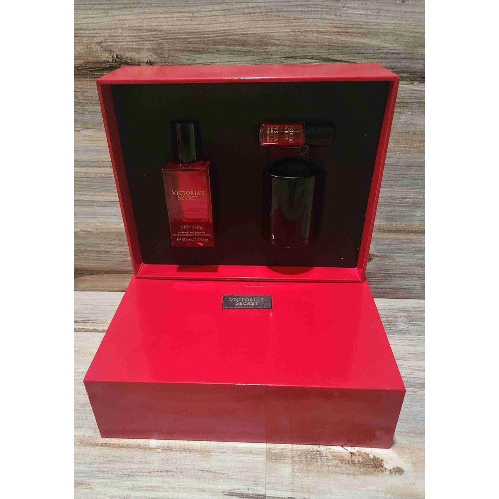 NEW Victoria's Secret Very Sexy Fragrance Oil Massage Oil Candle Gift Set